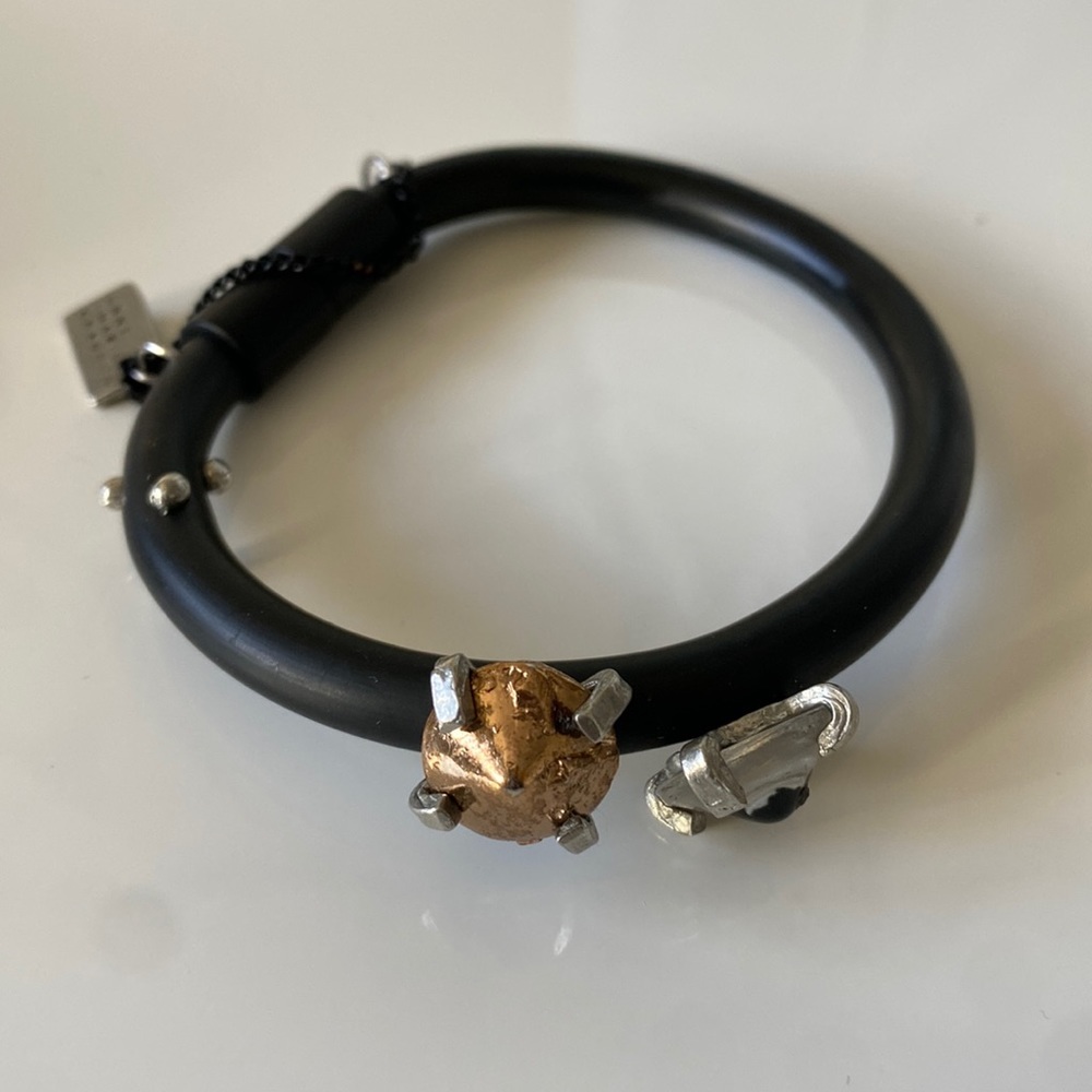 Anne Marie Chagnon GILAVAR Bracelet